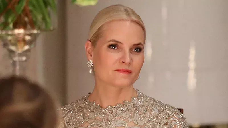 Mette-Marit: Um ihren Pflichten nachzukommen, setzt sie ihre Gesundheit aufs Spiel!