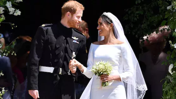 Der wahre Grund, warum Meghan ihren Brautstrauß nicht in die Menge geworfen hat