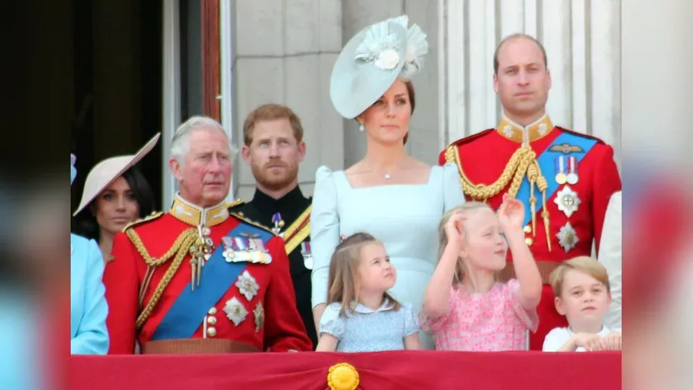Kate und Charles im Krankenhaus: So reagiert Prinz Harry