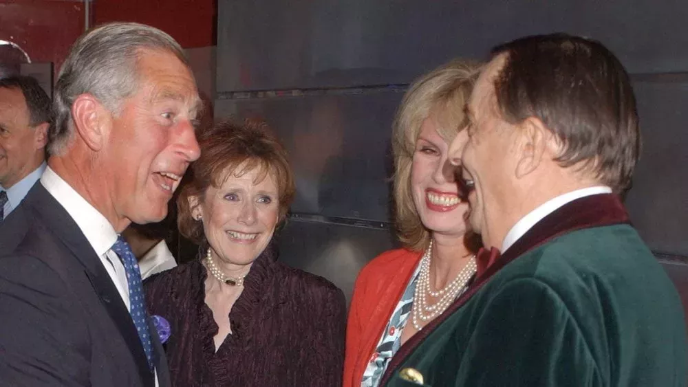 König Charles III. trauert um australischen Komiker Barry Humphries
