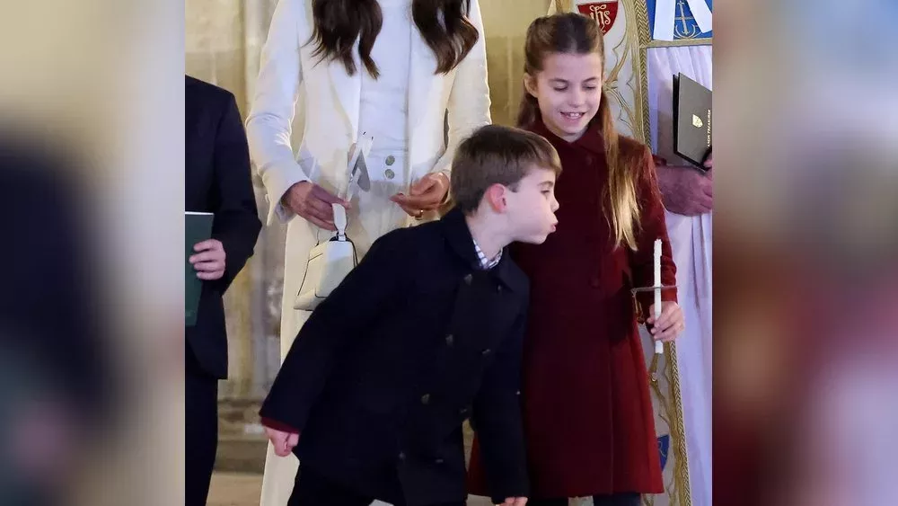 Prinz Louis ärgert Schwester Charlotte bei Weihnachtskonzert-Premiere