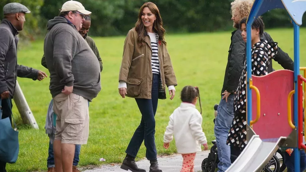 In diesem Outfit hat man Prinzessin Kate lange nicht gesehen