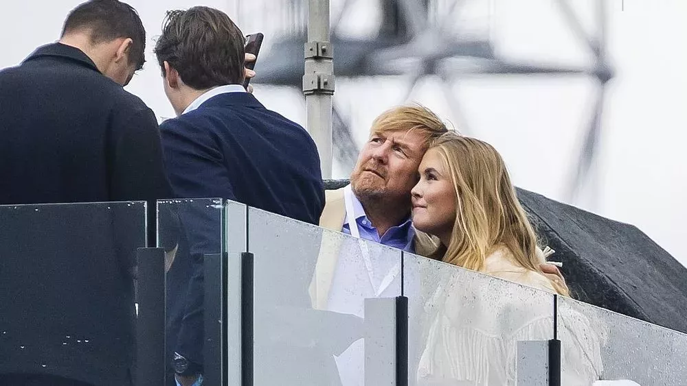 Willem-Alexander bei der Formel 1: Selfie-Time mit Tochter Amalia