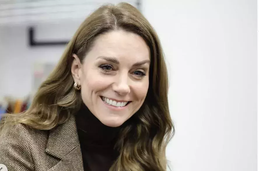 „Sie tanzt barfuß in Hindu-Tempel“ – Prinzessin Kate feiert Holi in Leicester