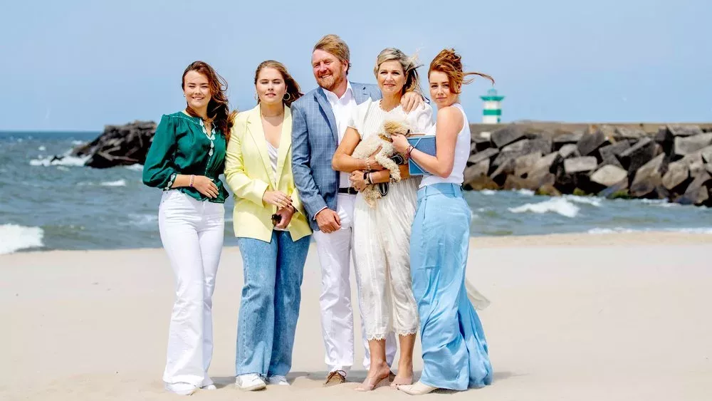 Niederländisches Königshaus: Stürmisches Sommer-Shooting am Meer