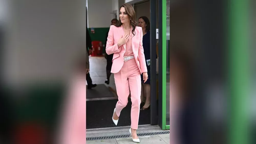 Powersuit für die Prinzessin: Kate begeistert im rosa Hosenanzug