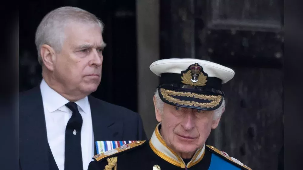 Streit um Royal Lodge: Prinz Andrew fordert Krisengipfel mit Charles