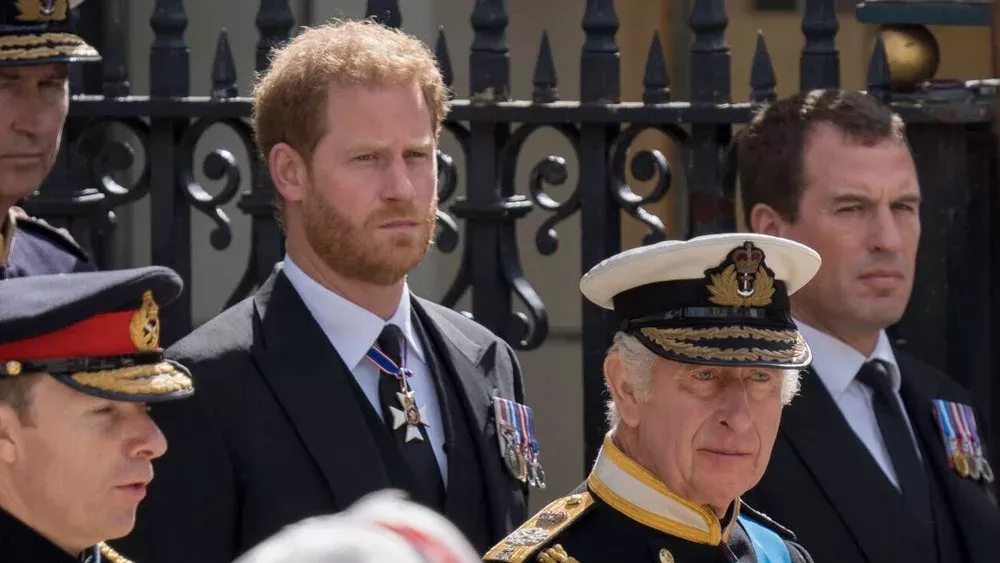 Ist Prinz Harry schon längst in England gelandet?
