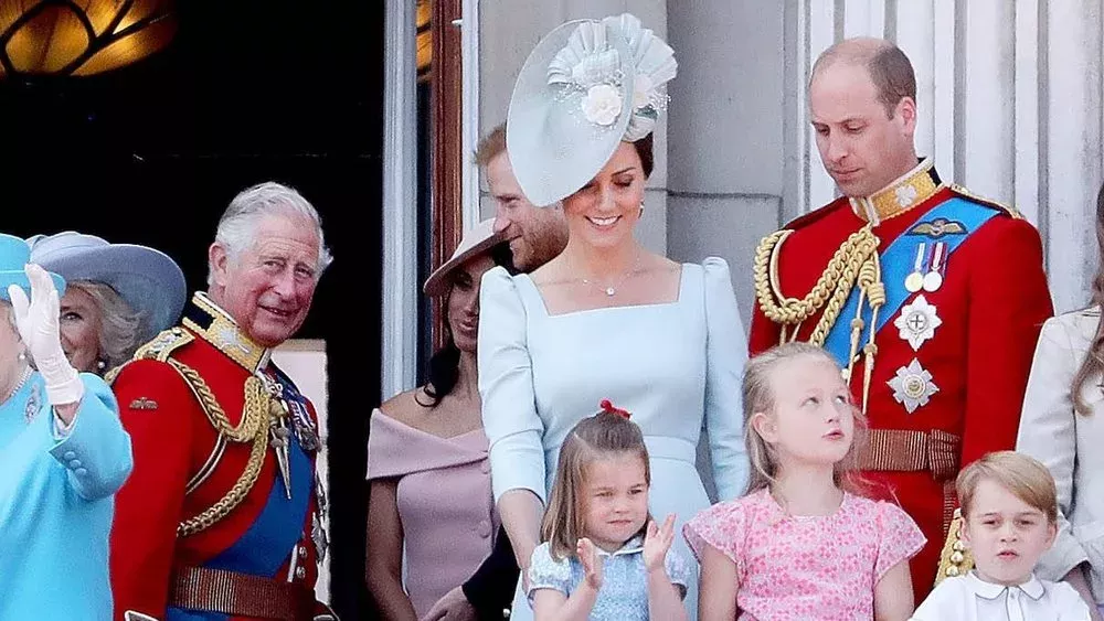 Royal-Expertin über Charles: Ein nahbarer König und Bilderbuch-Opa