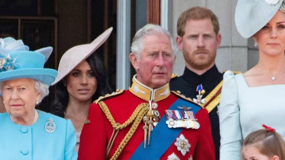 Zur Krönung veröffentlicht: Familienporträt mit Harry und Meghan