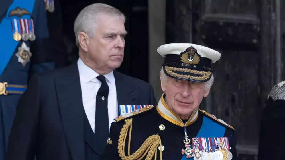 Am Krönungstag: Britischer Sender strahlt Doku über Prinz Andrew aus