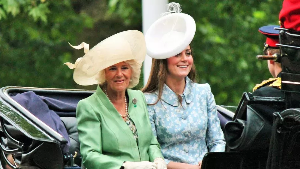 Royaler Dresscode: Diese Regeln gelten für Kate, Camilla und Co.