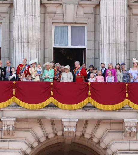 Prinz Louis‘ erster öffentlicher Auftritt: Darum sorgt sein Outfit für Aufregung