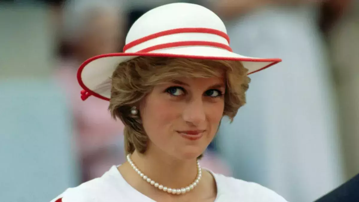 "Es tut mir unendlich Leid": BBC-Reporter entschuldigt sich für das Diana-Interview