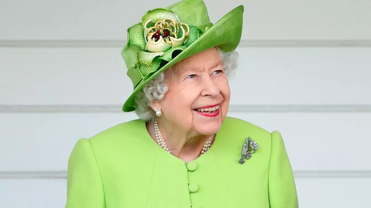Queen Und Ina Nach 70 Jahren auf dem Thron: 10 unbekannte Fakten über die Queen | Ohmymag