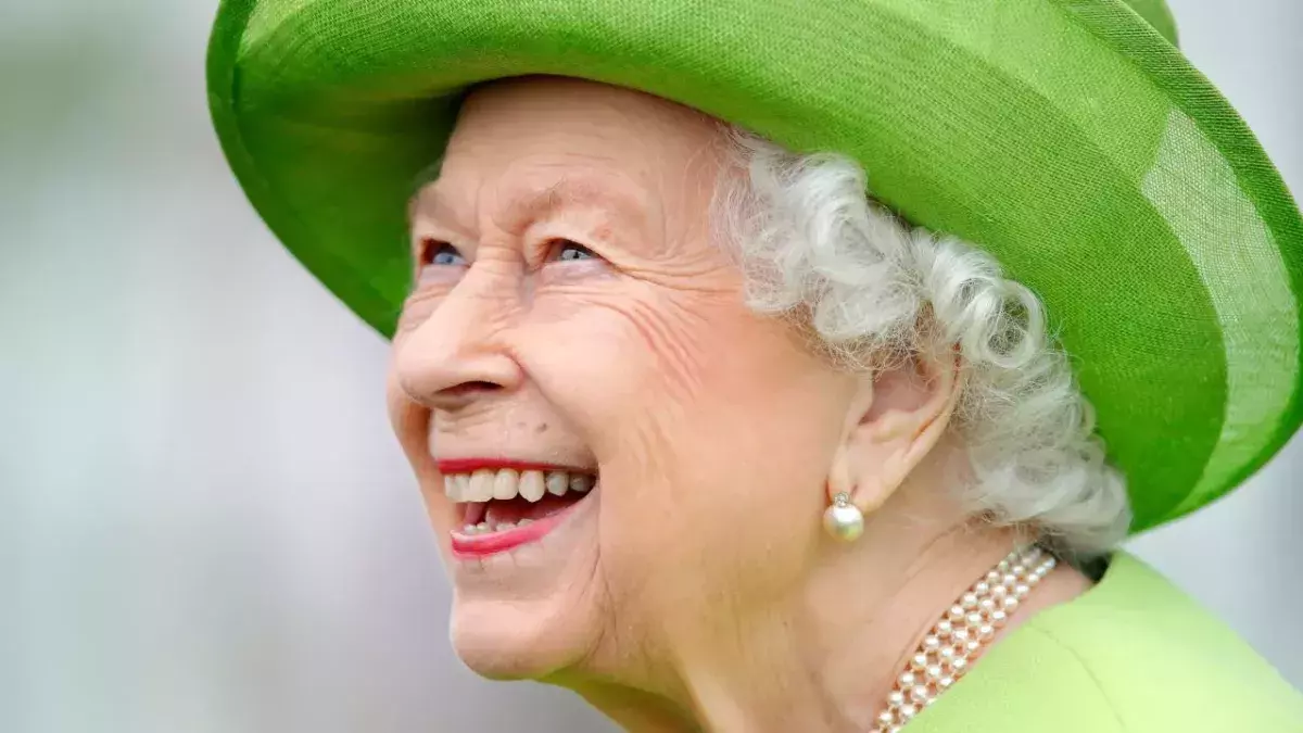 Kurz nach Prinz Philips Tod zeigt sich die Queen wieder gut gelaunt