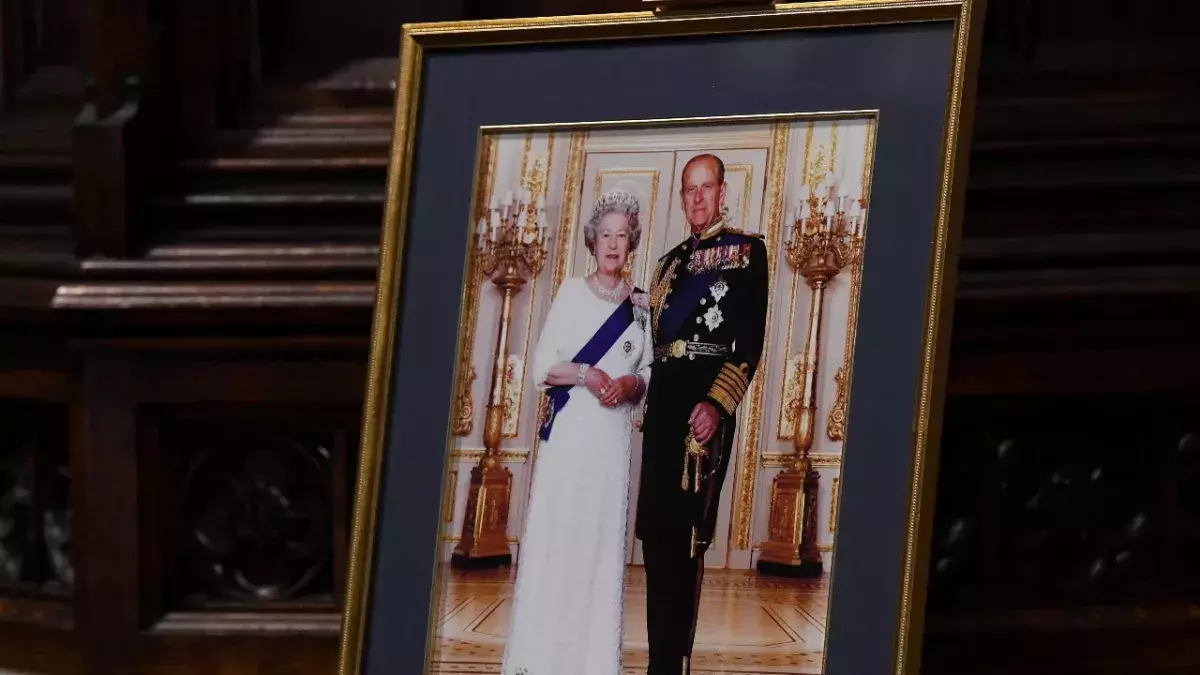 Nach dem Tod von Prinz Philip gibt Prinz Andrew ein Update: So geht es der Queen