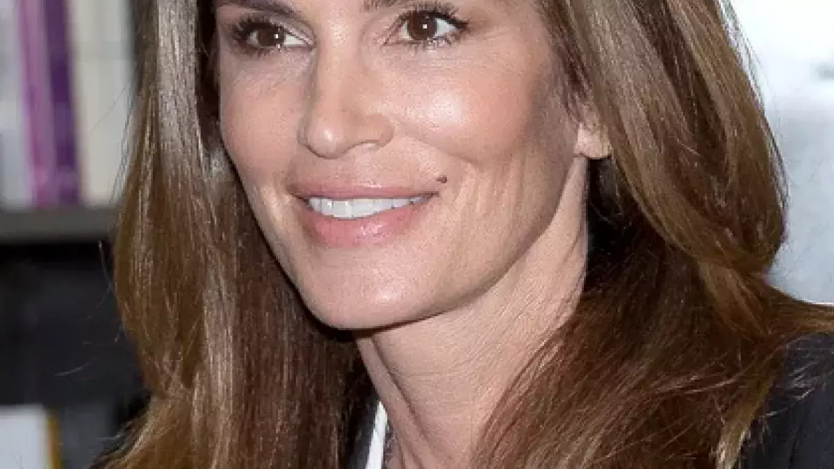 Cindy Crawford — Wikimedia Commons