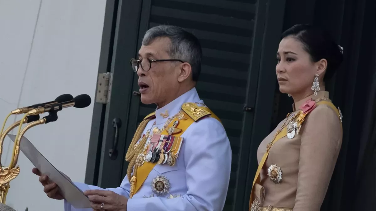 Thai-König nimmt Geliebte zur Zweitfrau: So reagiert seine Ehefrau!