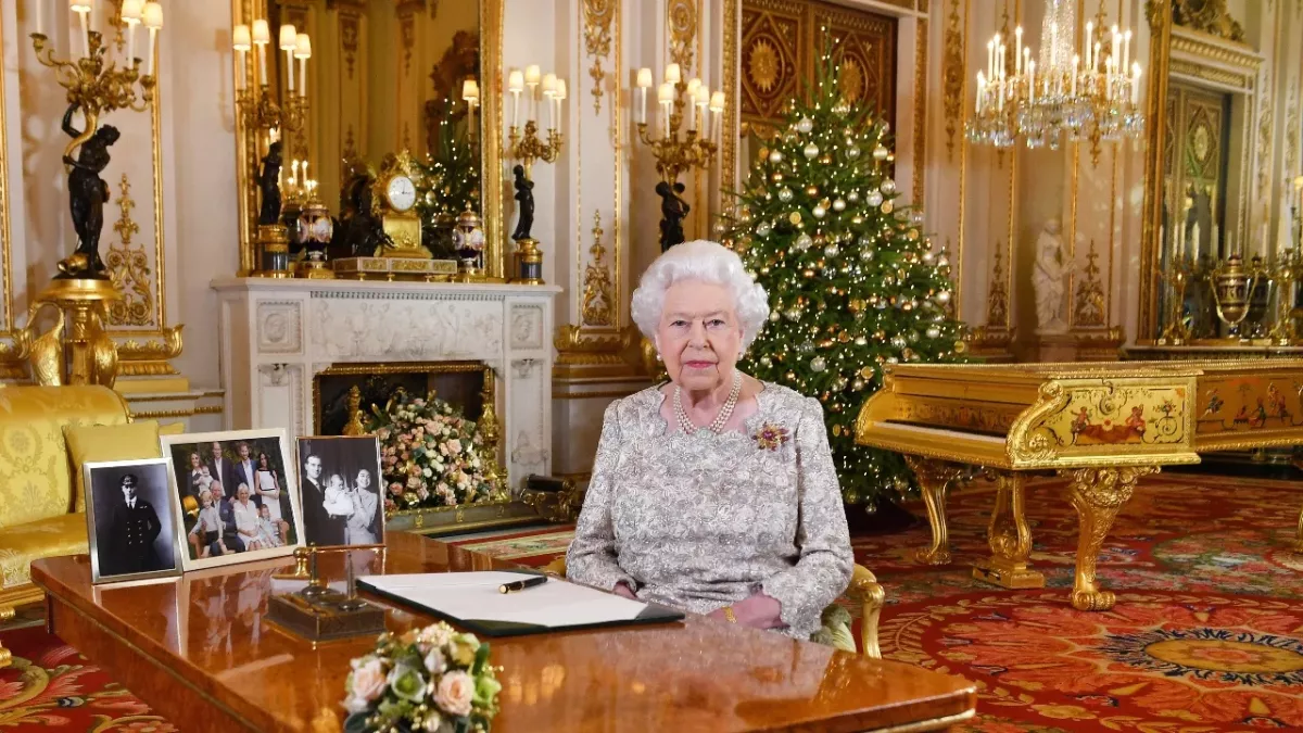 Wie testet die Queen ihre Bediensteten?