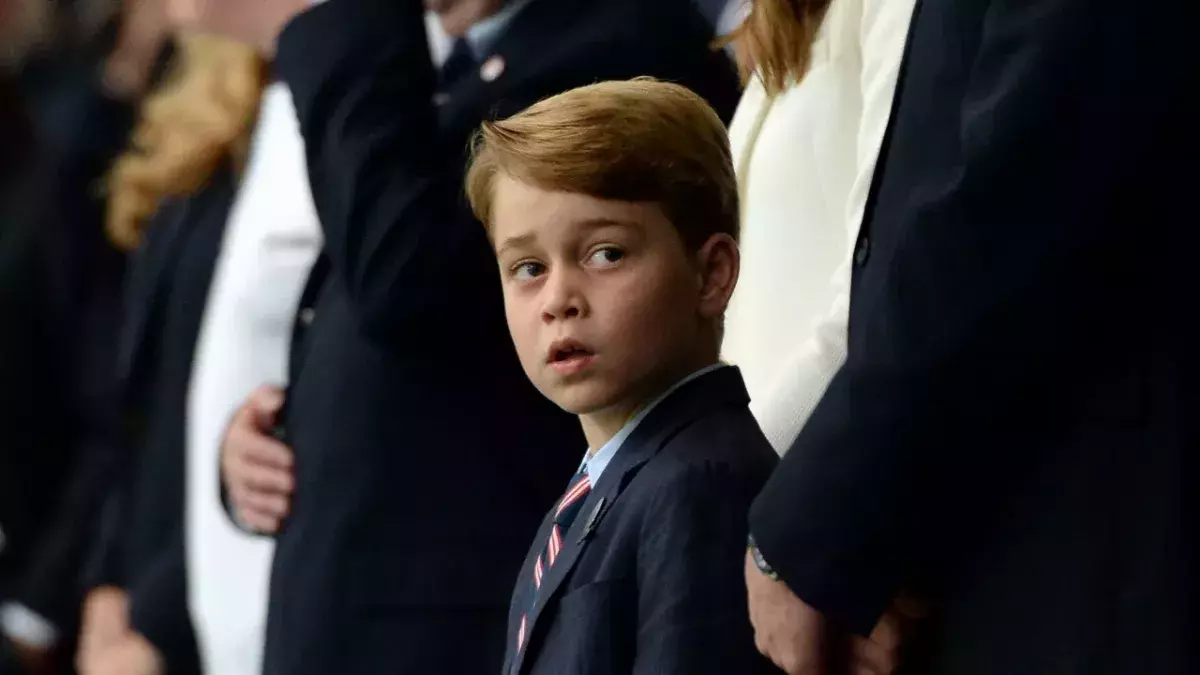 Zieht George fort von der Familie?