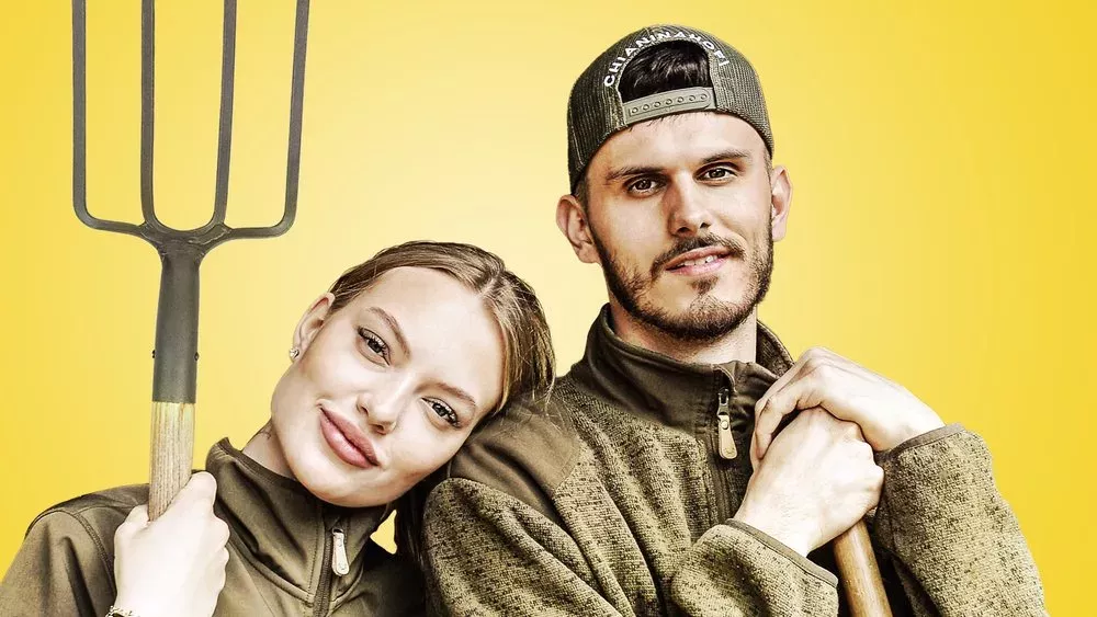 Baby, Lämmchen und ein Fest: Starttermin für "Unser Hof - mit Cheyenne und Nino" steht