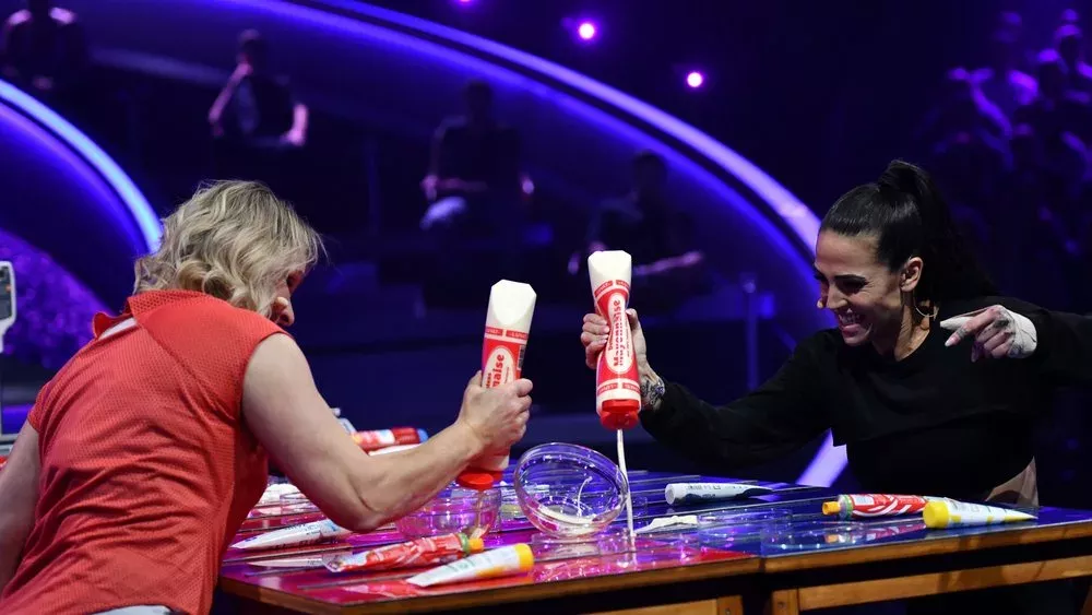 "Schlag den Besten": Elena Miras muss von Ärztin behandelt werden