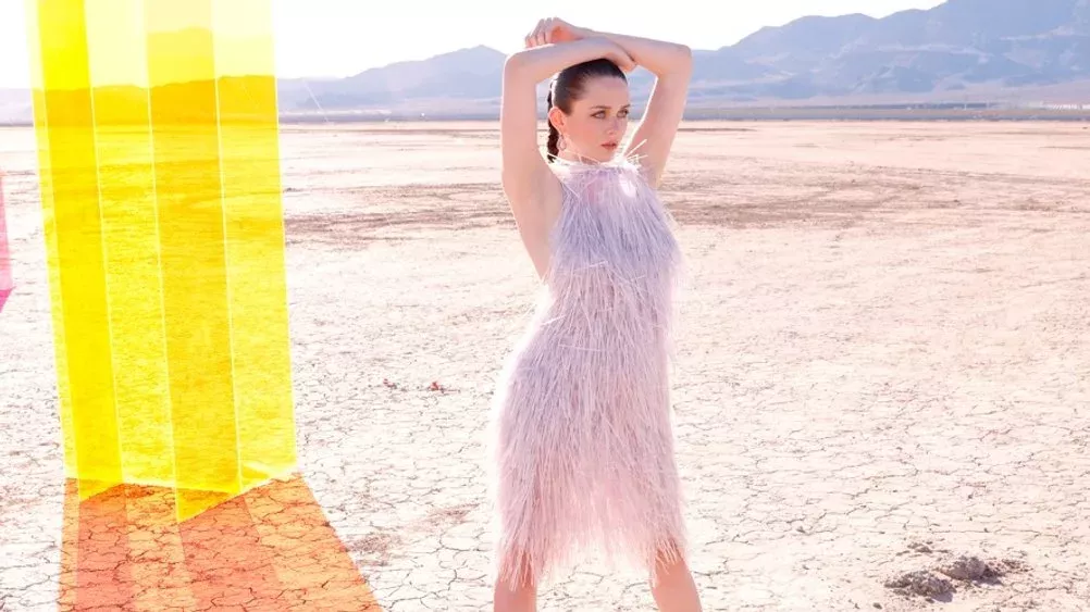 "Germany's next Topmodel": Cover-Shooting, Drag-Show und zwei Abgänge