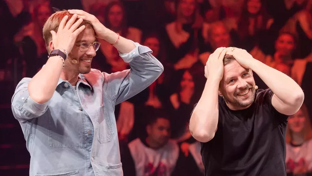 Staffelfinale: 777 ProSieben-Mitarbeiter gewinnen gegen Joko und Klaas
