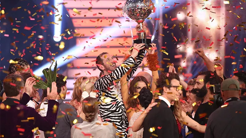 'Let's Dance'-Stars in Sorge: Einer von ihnen darf eventuell nicht in Deutschland bleiben