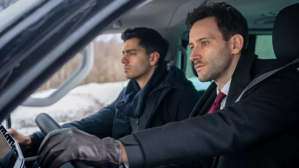 im Sommer bekommt der Fürstenhof einen neuen Chauffeur – und eine neue Liebesgeschichte