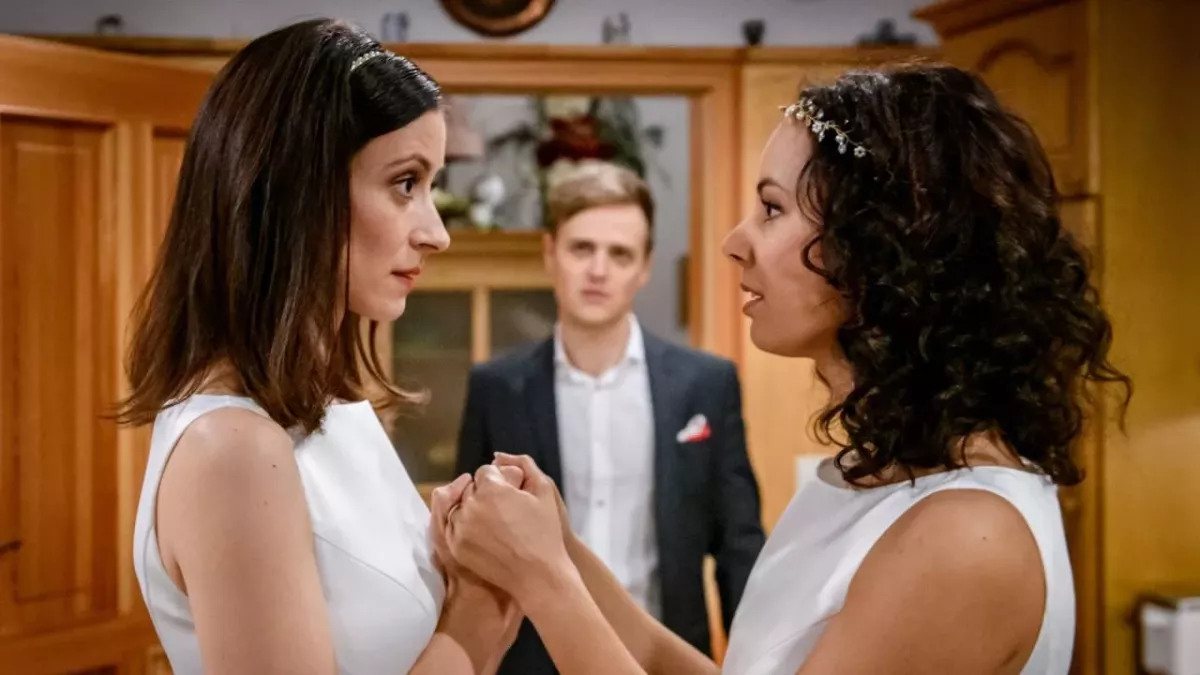 Jetzt gibt es die ersten Bilder zur "Sturm der Liebe"-Hochzeit von Vanessa und Carolin!