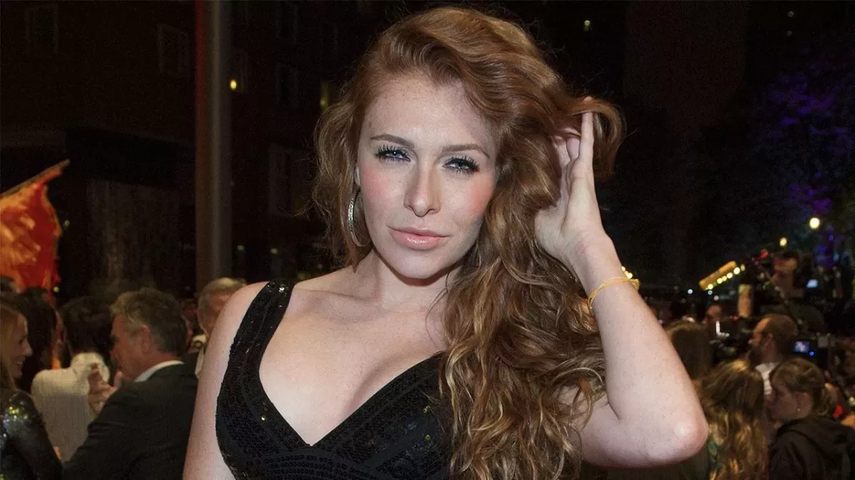 Sommerhaus der Stars: Georgina zeigt Verlobten an