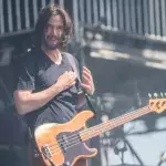 Nach Einbruch: Keanu Reeves tourt unbeirrt mit seiner Band weiter