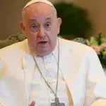 Papst Franziskus bleibt zu Hause: Daran leidet das Kirchenoberhaupt