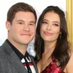 Süße Babybauch-Fotos: Adam DeVine und Chloe Bridges werden Eltern