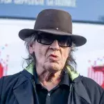 Eingriff überstanden: Udo Lindenberg meldet sich nach Knie-OP zurück