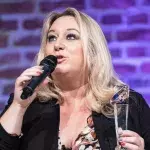 Rebecca Siemoneit-Barum wird mit nur 45 Jahren Oma