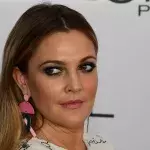 Drew Barrymore entschuldigt sich tränenreich für Talkshow-Comeback