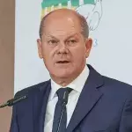 Nach Sportunfall: Bundeskanzler Olaf Scholz wieder ohne Augenklappe