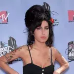 Familie bringt ein Buch über Amy Winehouse heraus