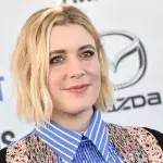 Greta Gerwig: "Barbie" knackt die Milliarden-Grenze