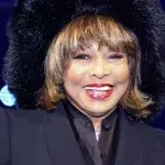 Wird Tina Turner nach ihrem Tod noch einmal Oma?
