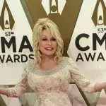 Dolly Parton möchte tot auf der Bühne umfallen