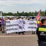 Proteste beim ersten Berlin-Konzert von Rammstein