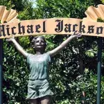 Statuen aus Michael Jacksons Neverland Ranch stehen wieder zum Verkauf
