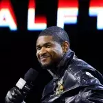 Beim Super Bowl: Usher kommt mit Rollschuhen auf die Bühne
