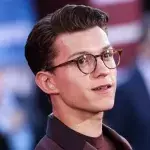Tom Holland hängt mit seinen "Spider-Boys" im Gruppenchat ab