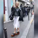 Sienna Miller zeigt sich nach der Geburt bei Pariser Fashion Week