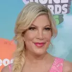 Tori Spelling: Schimmel im Haus machte die Familie krank